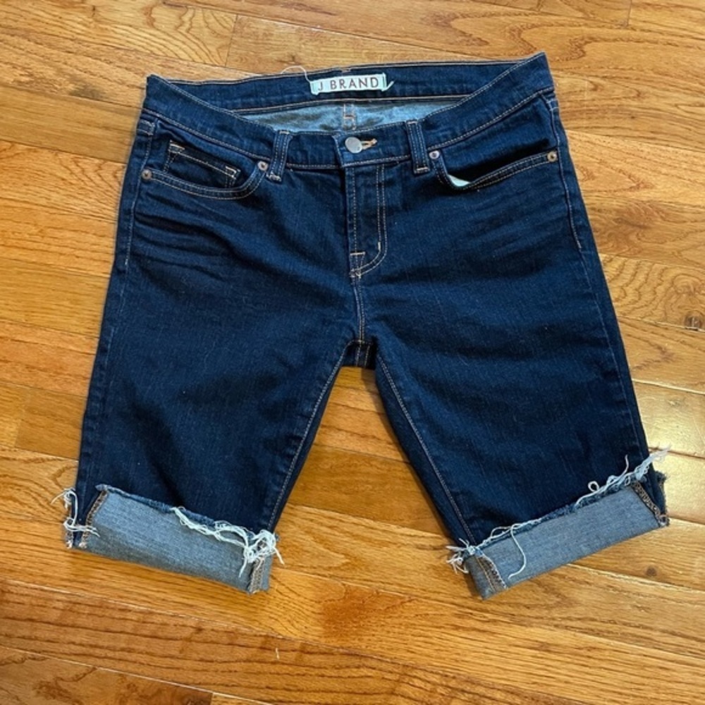 J Brand premium Denim cut off Raw Hem Bermuda Jean Shorts Size 28 EUC